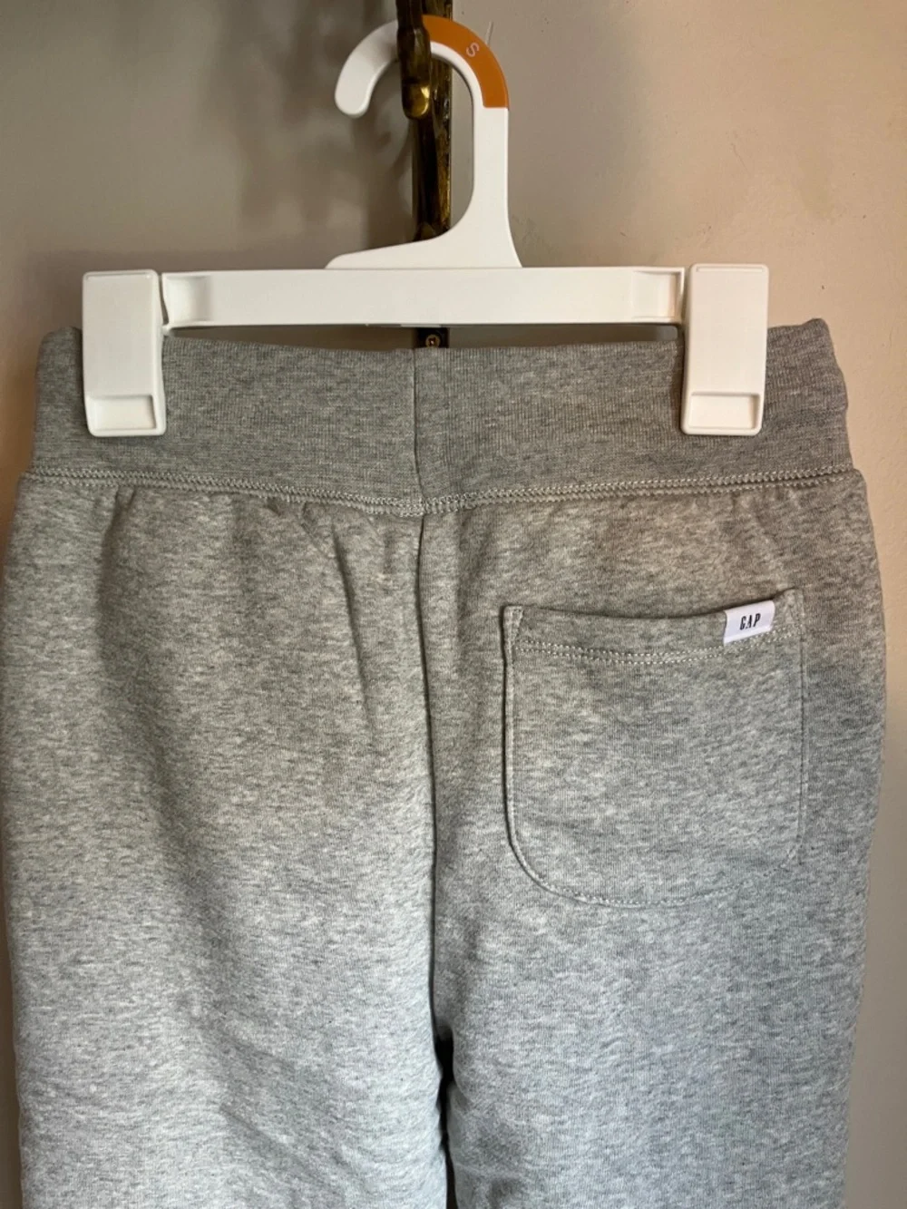 Gap Kids Boys NWT Cozy Lined Joggers - Heather Grey - Medium (8)